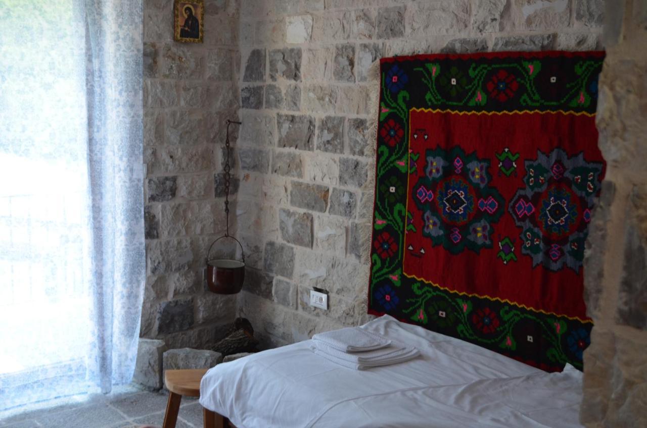 Markovic Winery And Estate Apartments سيتينيي المظهر الخارجي الصورة